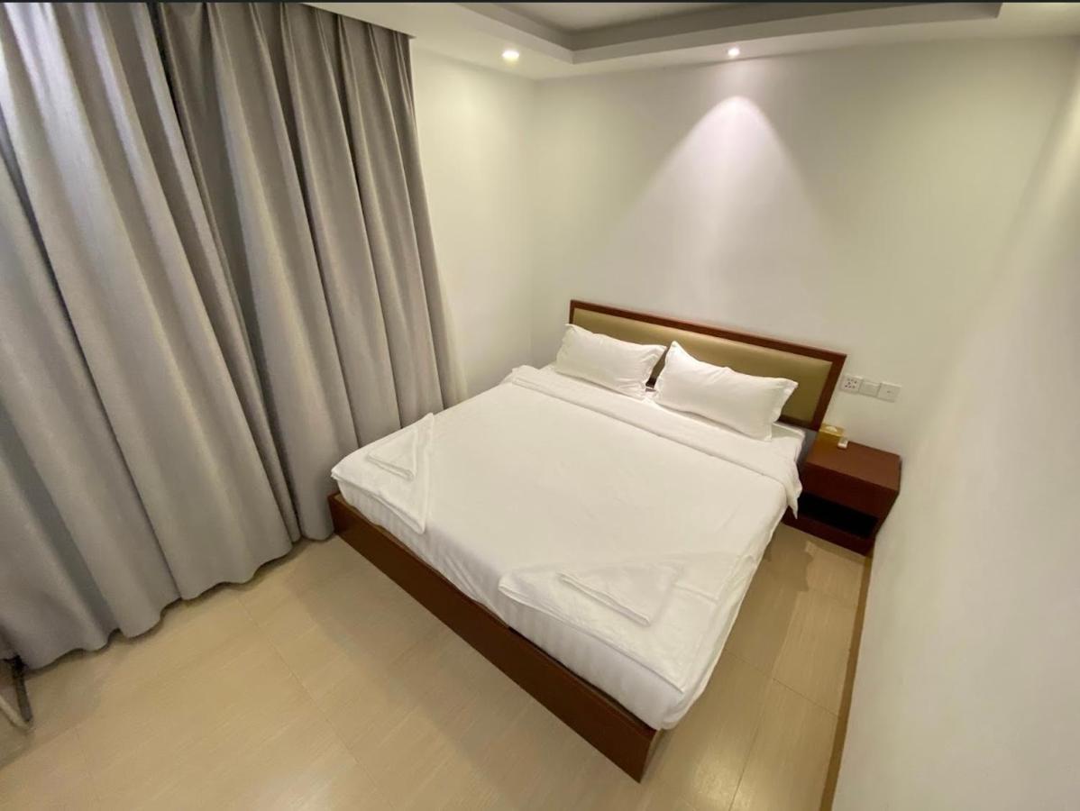 Yaou Hotel Phnom Penh Exterior photo