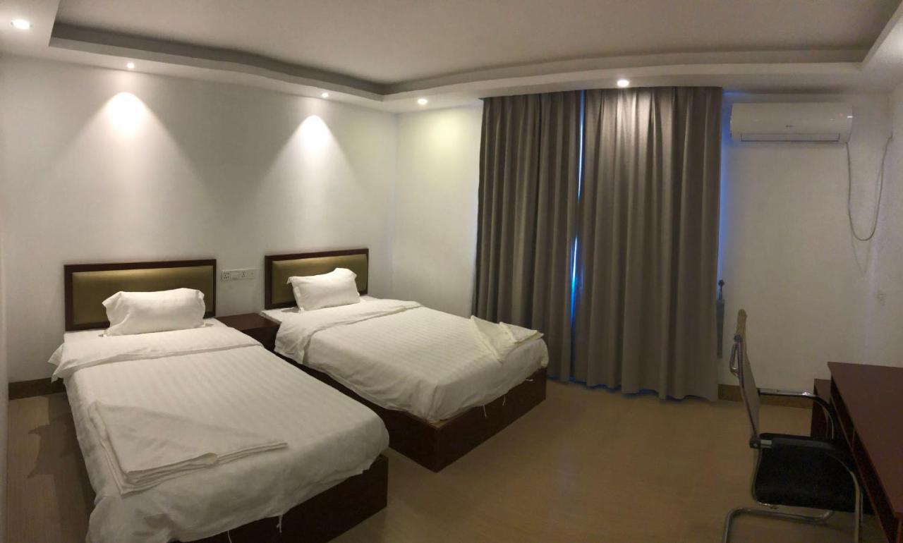 Yaou Hotel Phnom Penh Exterior photo